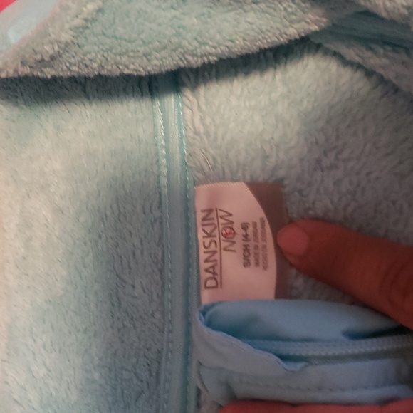 Three jackets - Picture 7 of 7